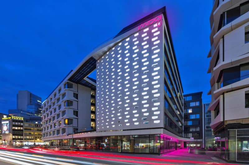 Moxy Frankfurt City Center — building