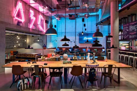 Moxy Frankfurt City Center — photo 4