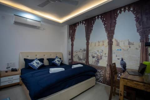 Hotel Yes Boss International- Awarded Best Hotel 2025 in Budget Category — hotel room