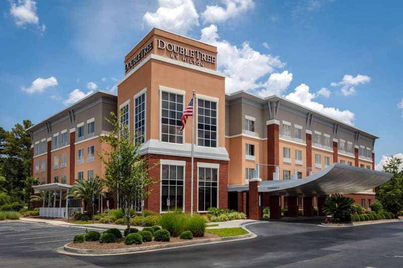 DoubleTree by Hilton Hotel Savannah Airport — building