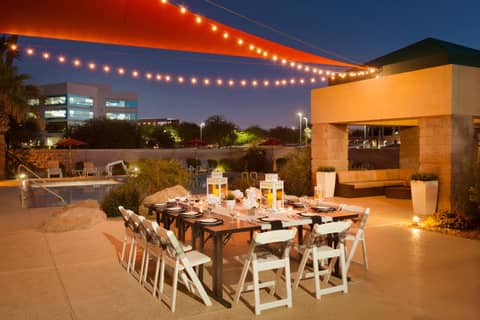 Radisson Hotel Phoenix Airport — dining