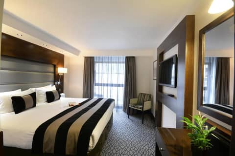 The Cura Hotel Kensington, London, a Tribute Portfolio Hotel — hotel room