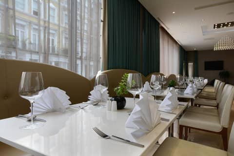 The Cura Hotel Kensington, London, a Tribute Portfolio Hotel — dining