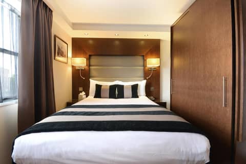 The Cura Hotel Kensington, London, a Tribute Portfolio Hotel — hotel room