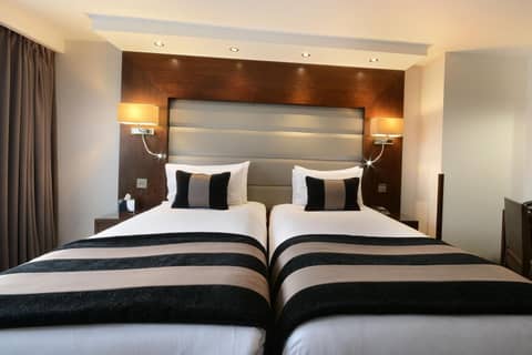 The Cura Hotel Kensington, London, a Tribute Portfolio Hotel — hotel room
