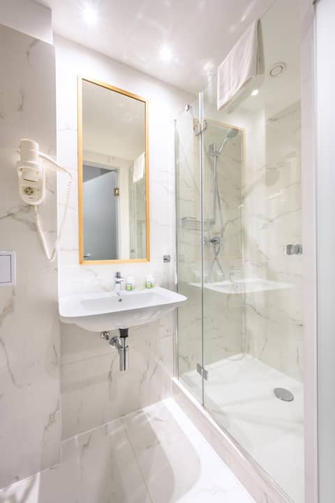 Roombach Hotel Budapest Center — photo 6