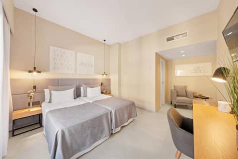 Hotel Almudaina — bedroom