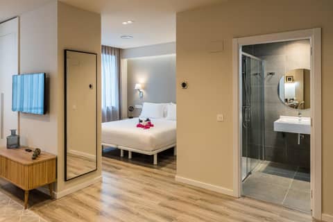 Bilbao City Center by abba Suites — photo 4