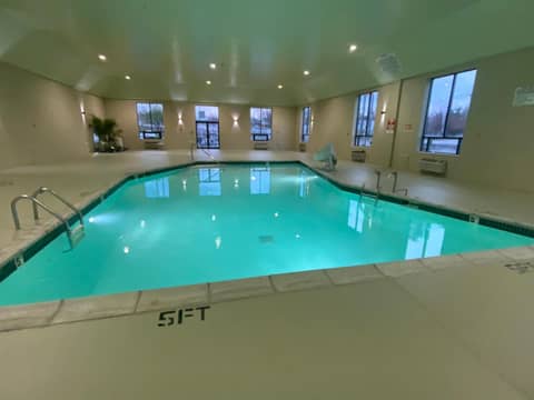 Quality Inn & Suites University-Airport — photo 2