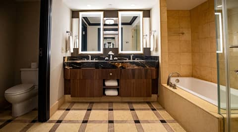 Ameristar Casino Resort and Spa — bathroom