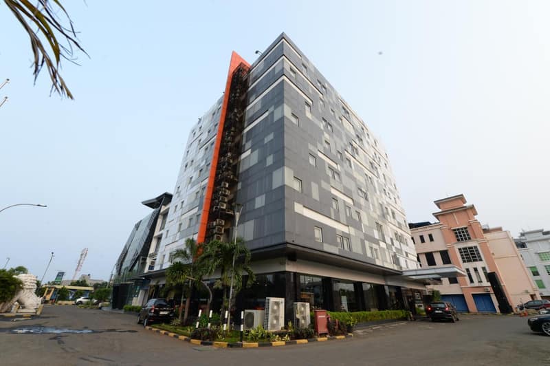 StarRay Hotel Jakarta Mangga Dua Square — building