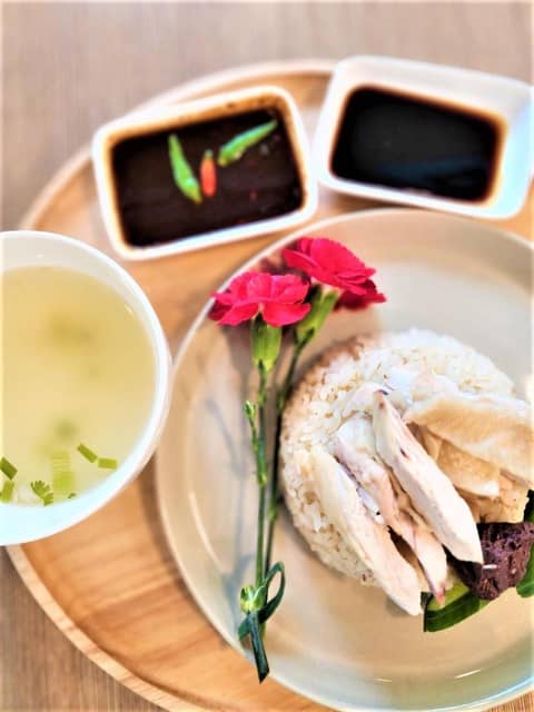 Bangkok Loft Inn — dining