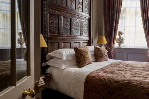 Hazlitt's — hotel room