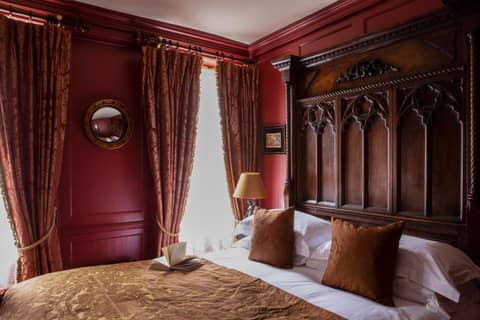 Hazlitt's — hotel room