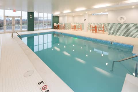 Holiday Inn & Suites Detroit - Troy by IHG — photo 3