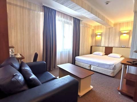 Elate Plaza Business Hotel — photo 2