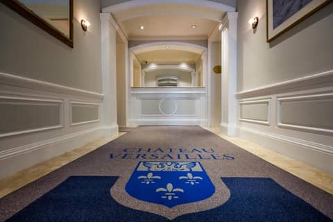 Chateau Versailles — recepcion & lobby
