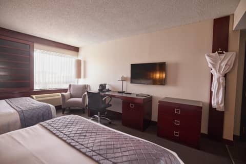 Hotel Ruby Foo's — photo 8