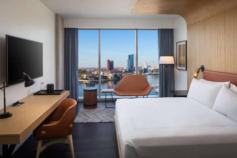 Canopy By Hilton Baltimore Harbor Point — hotel room