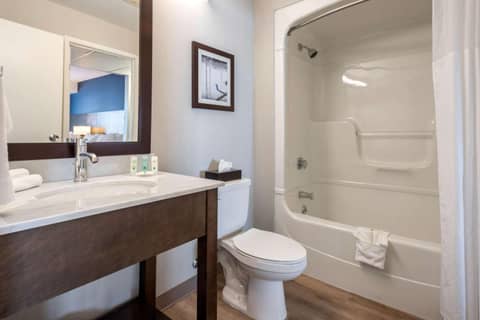 Quality Suites — photo 9