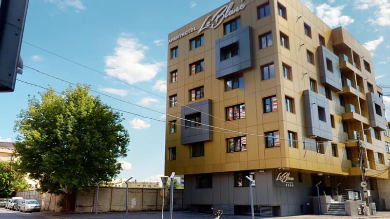 Le Blanc ApartHotel — building