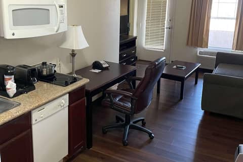 MainStay Suites Texas Medical Center-Reliant Park — hotel room