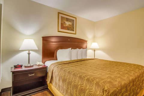MainStay Suites Texas Medical Center-Reliant Park — hotel room