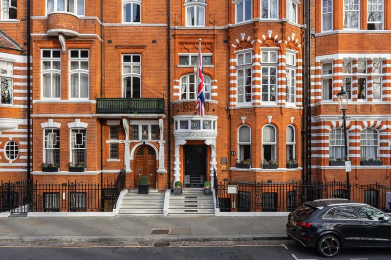 11 Cadogan Gardens and The Apartments — building