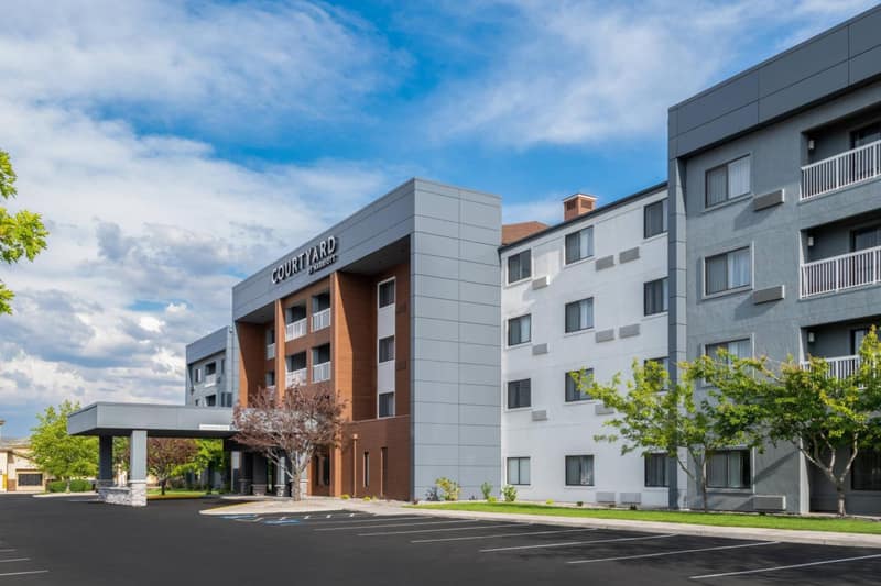 Courtyard by Marriott Reno — building
