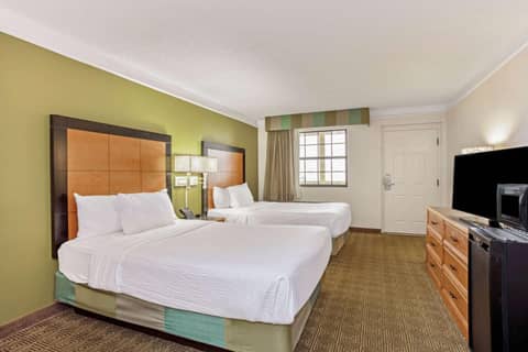 La Quinta Inn by Wyndham Orlando Airport West — photo 3