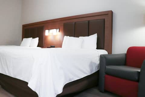 Days Inn & Suites by Wyndham Fort Myers Near JetBlue Park — photo 9