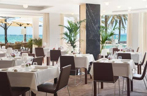 Pure Salt Garonda - Adults Only — dining