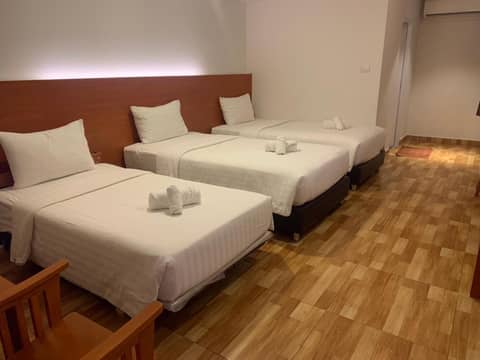 Don Mueang Place Hotel — hotel room
