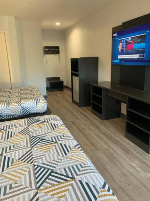 Motel 6 San Diego, CA Airport Harbor — photo 4