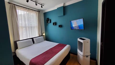 The Royale Chulan Hyde Park Hotel — hotel room