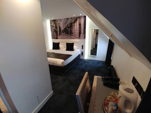 Hotel Aida Marais — hotel room
