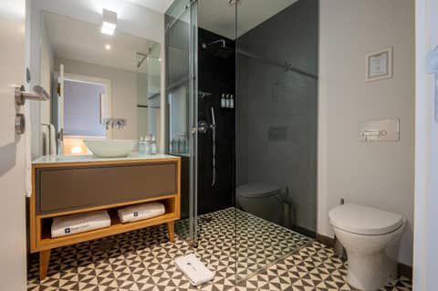 Santa Catarina FLH Suites — bathroom