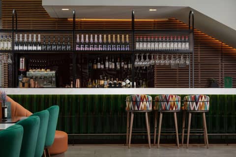 DoubleTree by Hilton Hotel London - Tower of London — dining