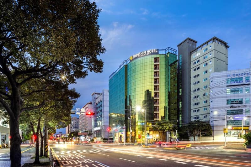 Shin Shin Hotel Jeju Airport — building