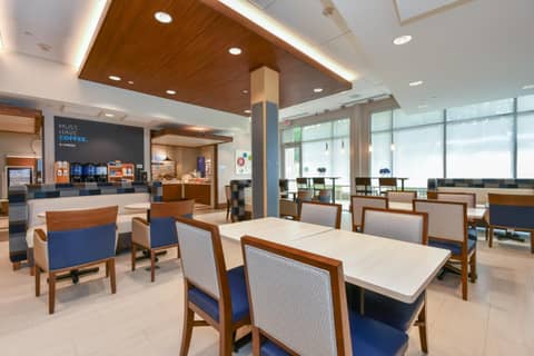 Holiday Inn Express & Suites Charlotte - Ballantyne by IHG — photo 2