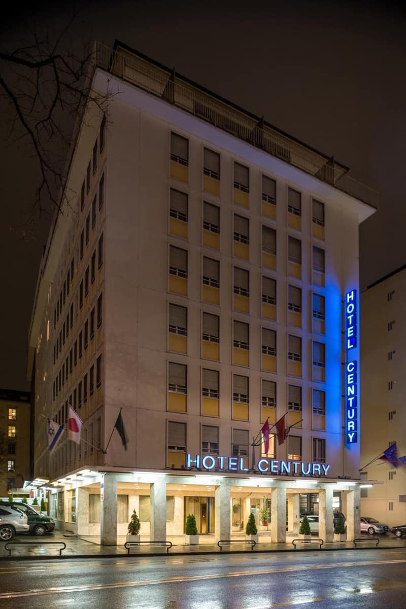 Hotel Century — building