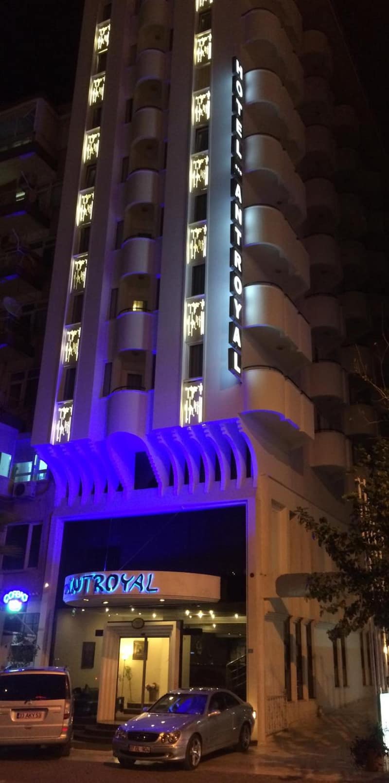 Antroyal Hotel — building