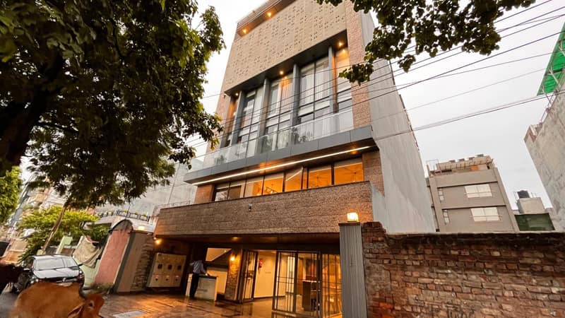 Hotel IP Royal By Qotel - A Luxury Hotel Near Yamuna Sports Complex — building