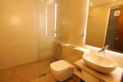 Hotel IP Royal By Qotel - A Luxury Hotel Near Yamuna Sports Complex — photo 5