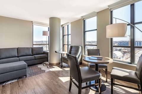 Cambria Hotel Washington D.C. Navy Yard Riverfront — photo 7