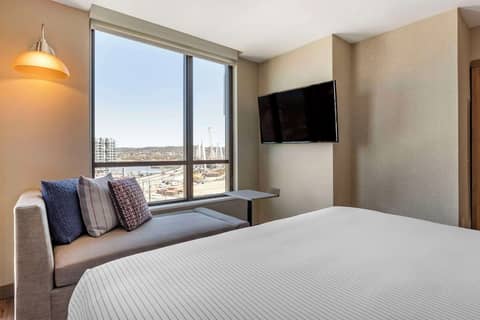 Cambria Hotel Washington D.C. Navy Yard Riverfront — photo 8