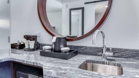 Embassy Suites by Hilton Louisville East — photo 6