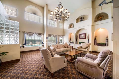 Quality Suites San Antonio Brooks City Base — photo 5