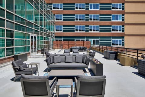 Courtyard by Marriott Detroit Downtown — photo 8