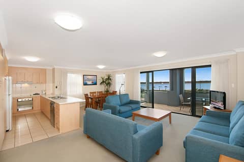Sandcastles On The Broadwater — hotel room